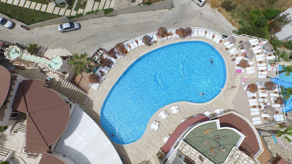 Family Belvedere Hotel Bodrum Bagian luar foto