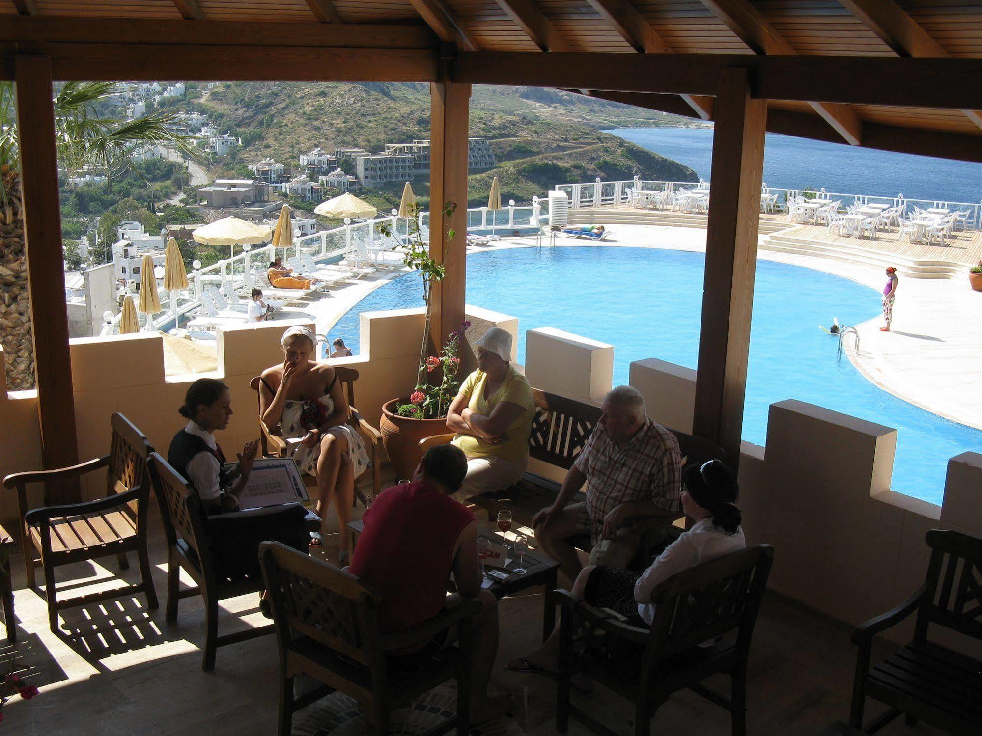 Family Belvedere Hotel Bodrum Bagian luar foto